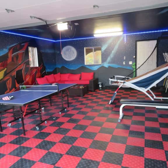 Centrally located for adventures - Image 1